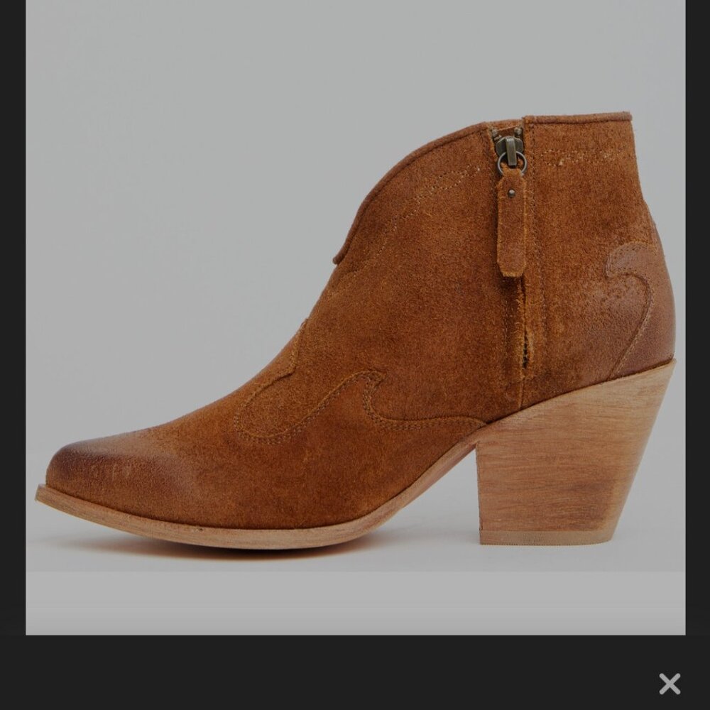 Western boots - Picture 2 of 2